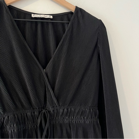 Abercrombie & Fitch plisse pleat v neck blouse elastic waist tie peplum black m - Picture 2 of 13